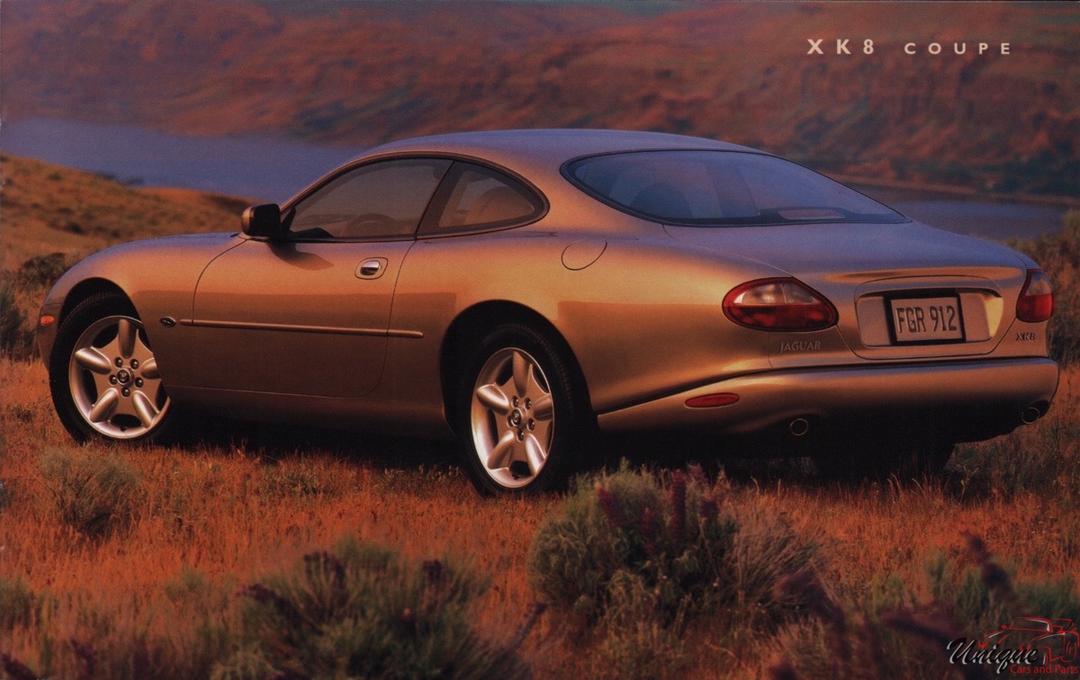 1999 Jaguar Model Lineup Brochure Page 23